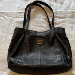 Chic Black Leather Shoulder Bag